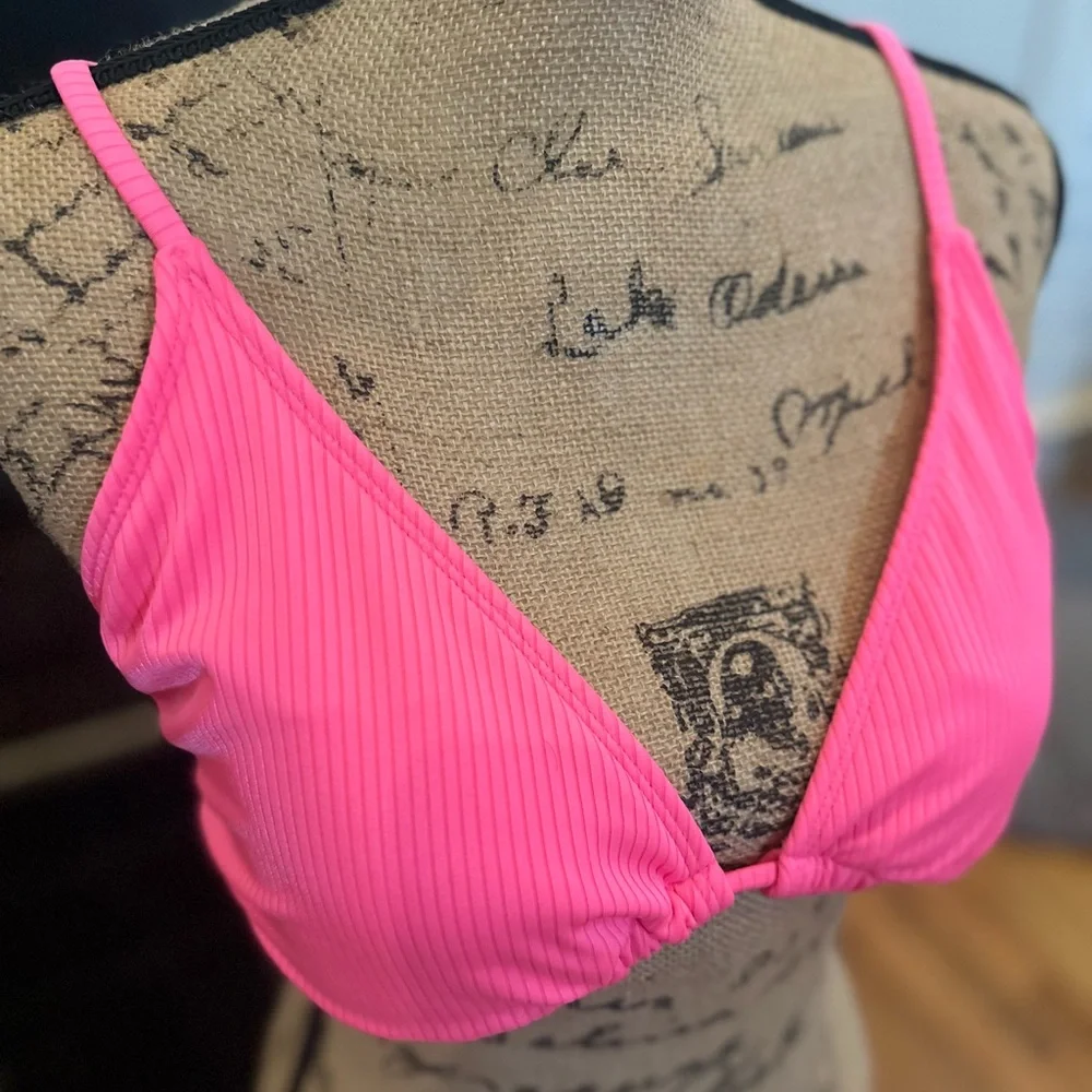 🐣Wild Fable Bright Pink Bikini Top